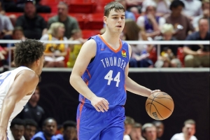 霍姆格伦：托皮奇是在为自己的生命而战 他正在追逐自己的梦想