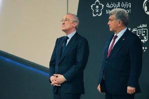 记者：皇马高层认为，欧足联就内格雷拉案处罚巴萨即将发生