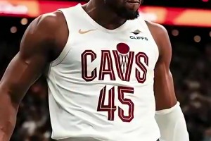 杨毅：米切尔是当今联盟顶级二号位，身体像黑豹＆比塔图姆强！