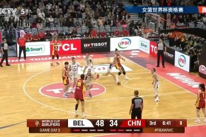 中锋拉出外线扔三分！韩旭飚射三分 女篮将分差缩小到仅剩11分